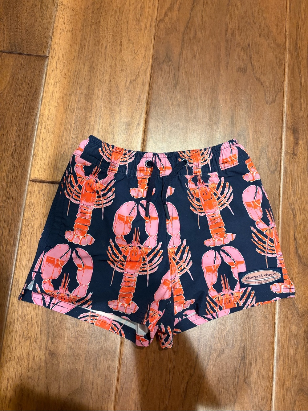 Vineyard Vines Navy swim shorts with Pink & Coral Lobster Print 3T - EUC